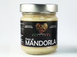 Mandel-Pesto