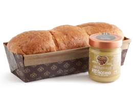 Plumcake con crema di pistacchio spalmabile